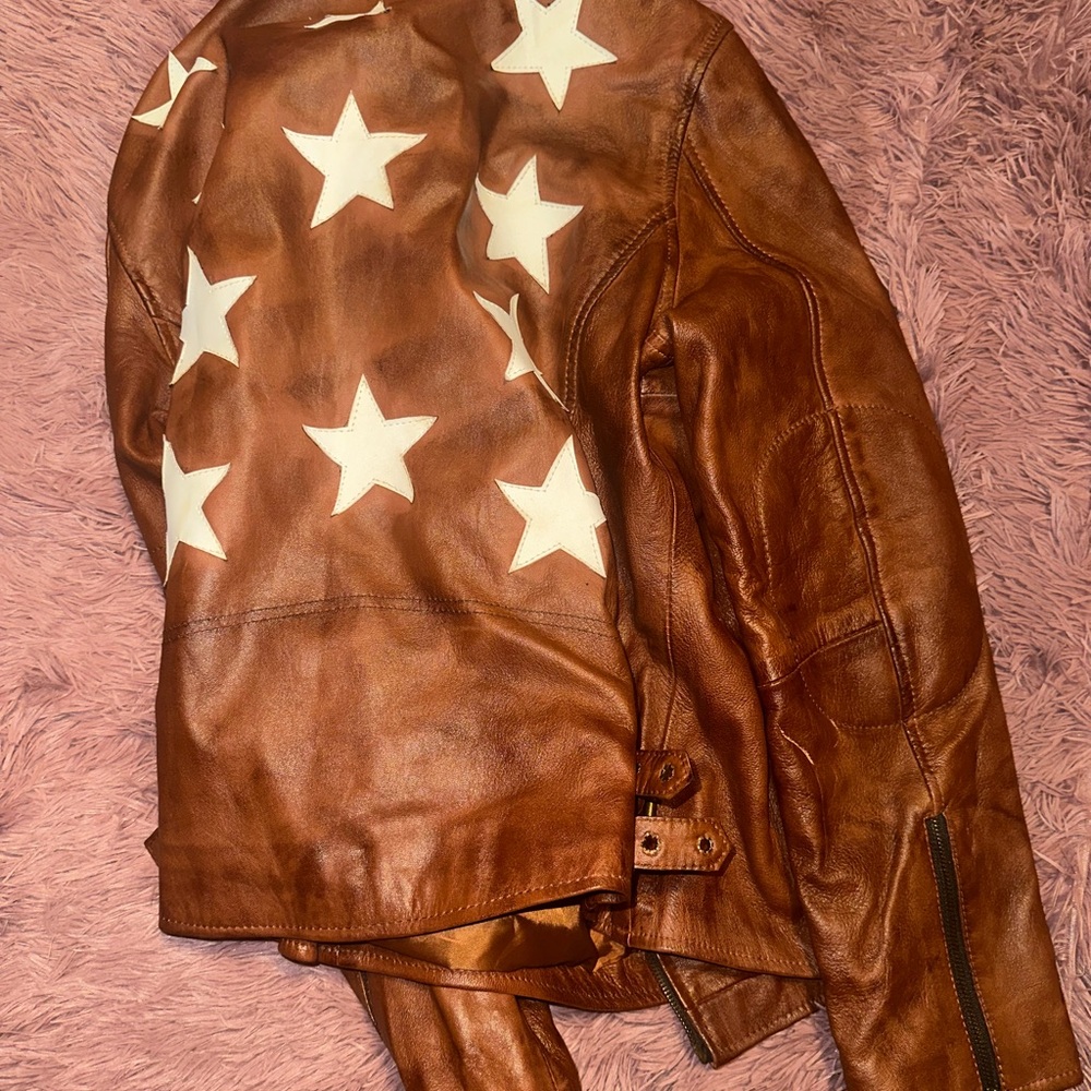 Brown Star-Patterned Jacket - Picture 4 of 9